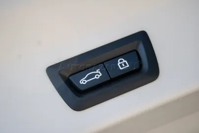 Car image 45