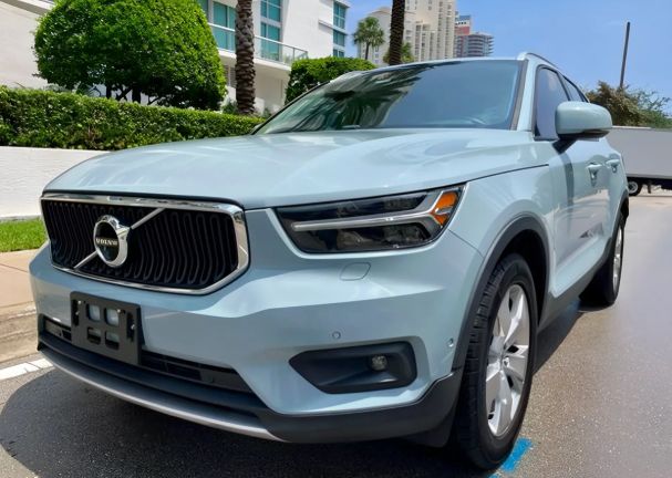 Volvo XC40 T5 AWD R-Design 182 kW image number 1