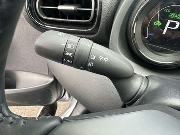 Car image 26