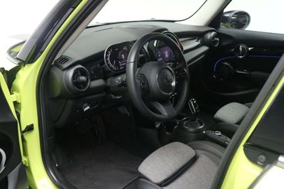 Car image 22