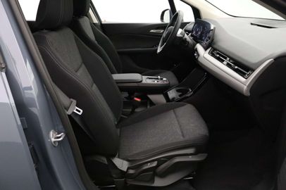 Car image 31