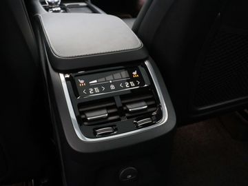 Car image 38