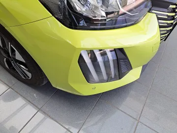 Car image 22