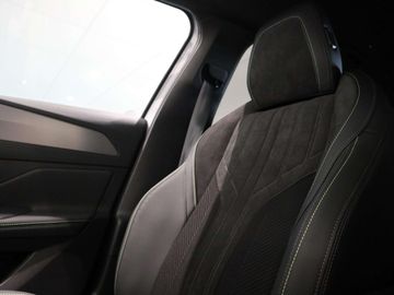 Car image 37