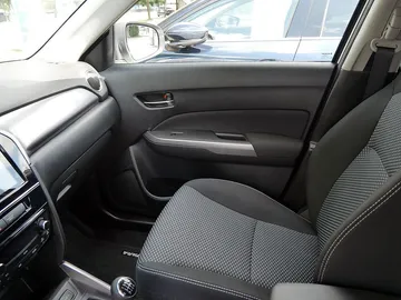 Car image 24