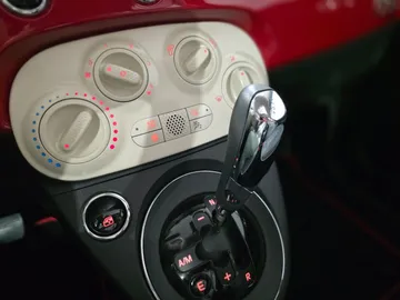 Car image 24