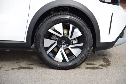 Car image 40