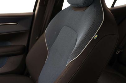 Car image 37