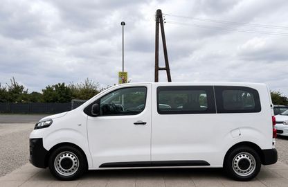 Car image 38