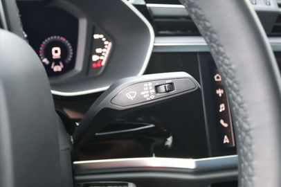 Car image 37