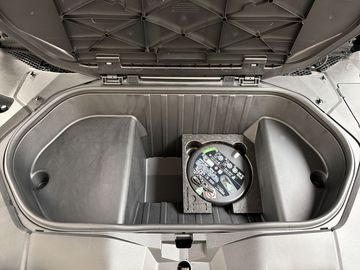 Car image 28