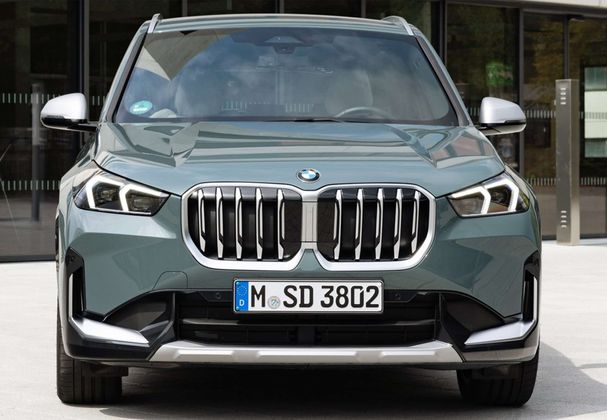 BMW iX1 eDrive20 150 kW image number 4