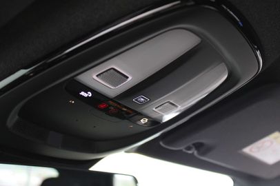 Car image 36