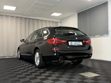 Car image 35