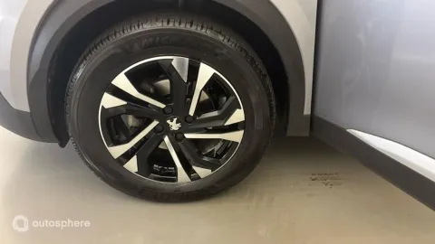 Car image 20