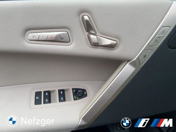 BMW iX xDrive 240 kW image number 15