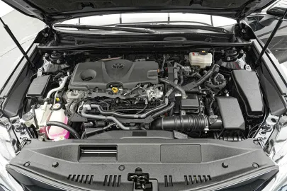 Car image 26