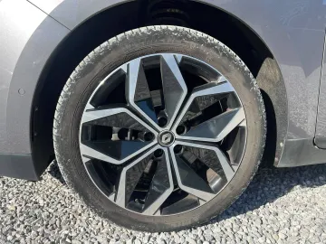 Car image 31