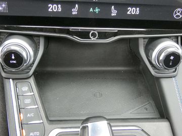 Car image 41