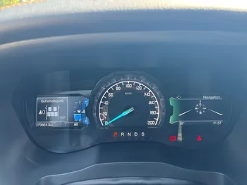 Car image 28