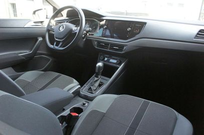 Car image 22