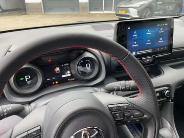 Car image 15