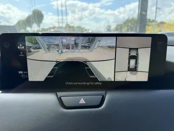 Car image 29