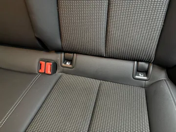 Car image 38