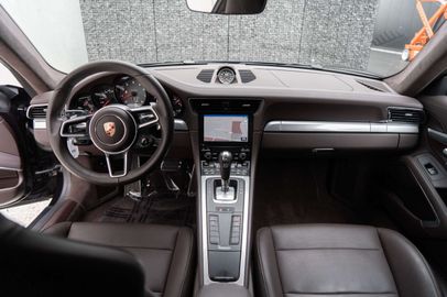 Car image 33