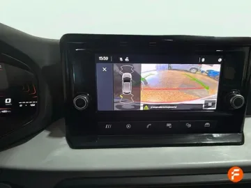 Car image 19