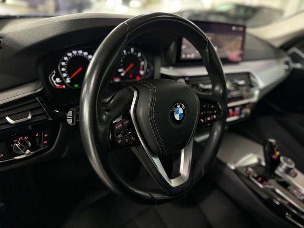 BMW 520d Touring 140 kW image number 20