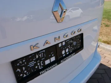 Car image 34