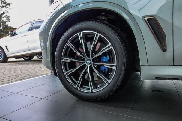 BMW X5 M50i xDrive 390 kW image number 30