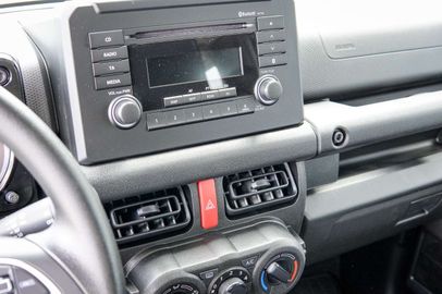 Car image 25