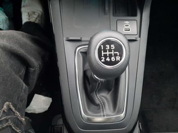 Car image 26