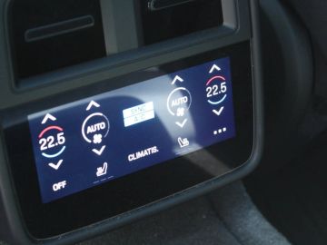 Car image 33