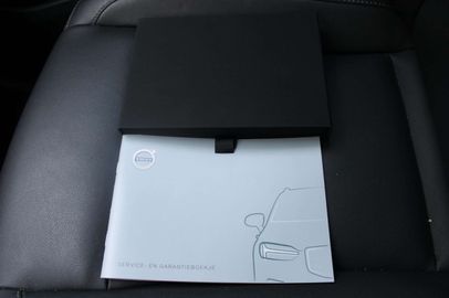 Car image 36