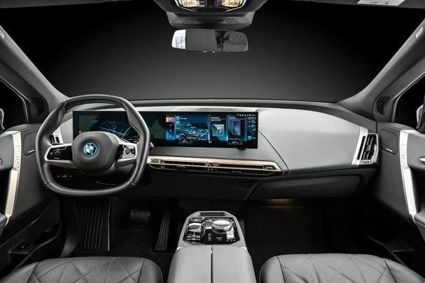 BMW iX xDrive40 241 kW image number 9