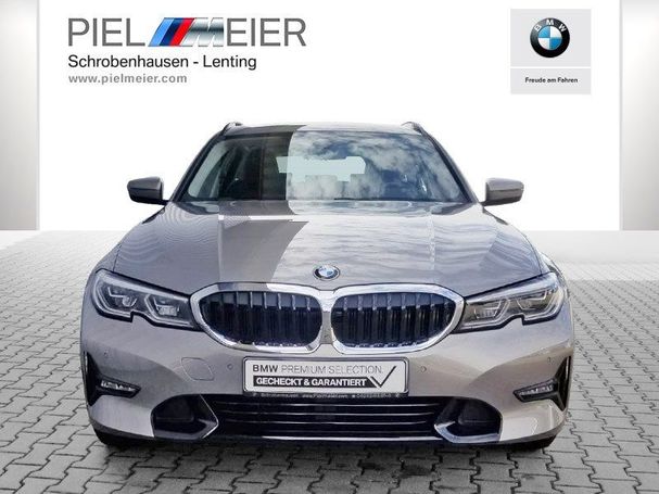 BMW 330i Touring Sport Line 190 kW image number 2