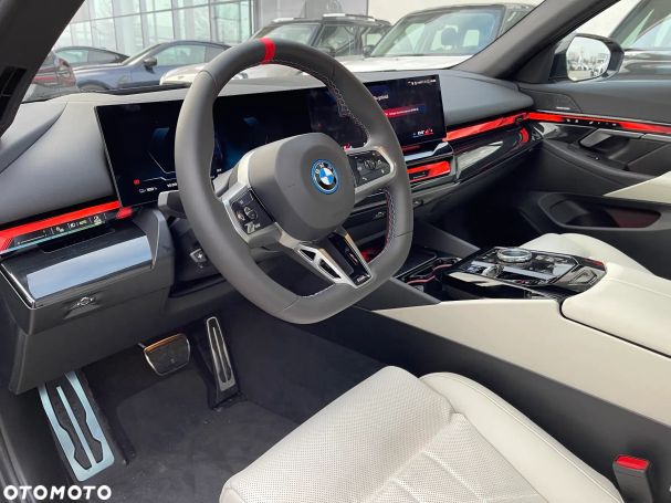 BMW i5 M60 xDrive 440 kW image number 4