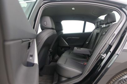 Car image 41