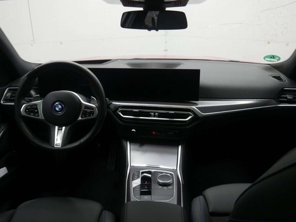 BMW 330 e Touring xDrive 215 kW image number 10