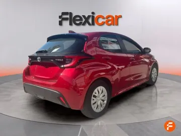 Car image 4