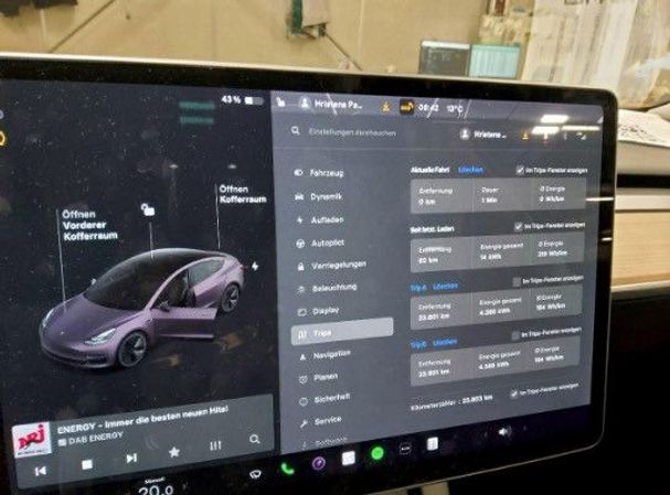 Tesla Model 3 Long Range AWD 366 kW image number 4