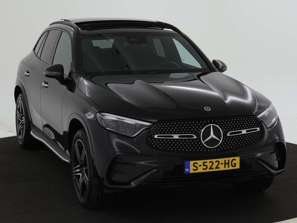 Mercedes-Benz GLC 300 e AMG Line 4Matic 230 kW image number 29