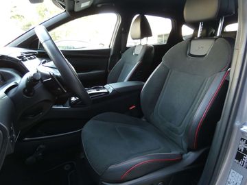 Car image 30