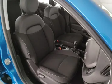 Car image 23