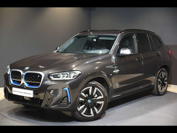 BMW iX3 M Sport Inspiring 213 kW image number 2