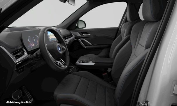 BMW iX1 eDrive20 M Sport 150 kW image number 3