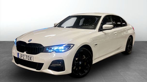 BMW 330 xDrive 185 kW image number 1